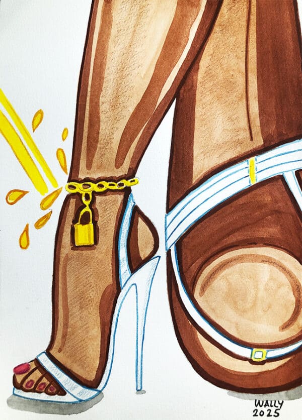 Chaussures et bijoux élégants Chaussure à talon blanc avec bracelet de cheville doré et cadenas.